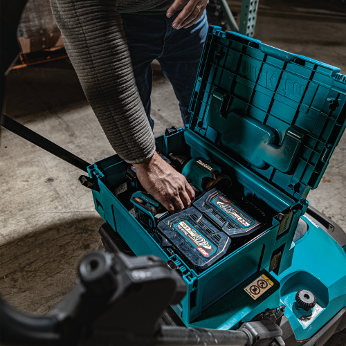 Makita 1913F5-2 Action Shot 6 (makpak in use) - Thumbnail