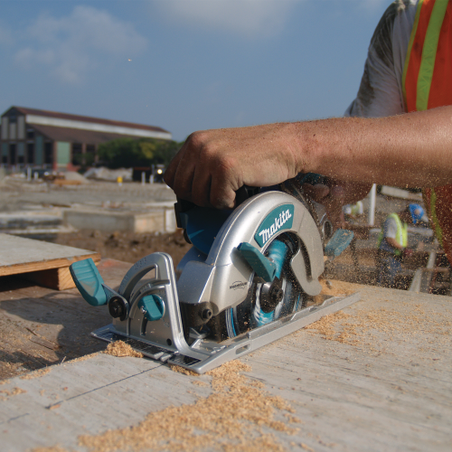 Makita 5377MG Action Shot 2 - Thumbnail