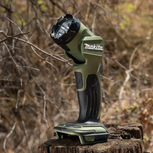 Makita ADML815 Beauty Shot 3 - Thumbnail