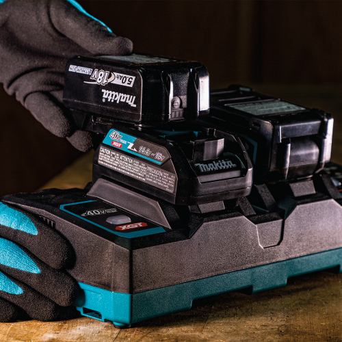 Makita ADP10 Feature Shot (LXT connecting) - Thumbnail