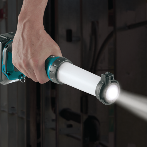 Makita DML807 Action Shot 1 - Thumbnail