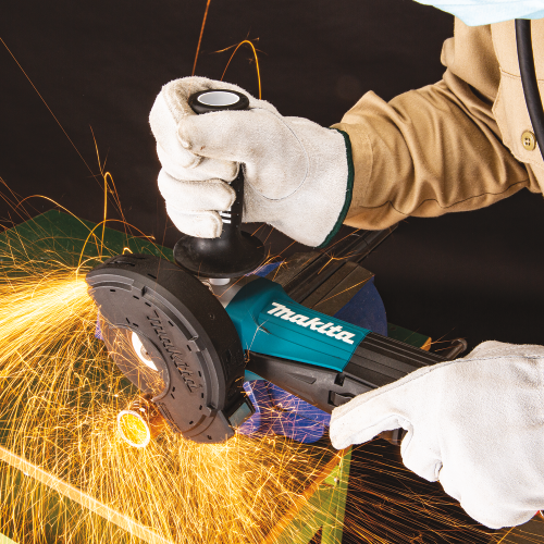 Makita GA5052 Action Shot 5 (pipe cutting) - Thumbnail