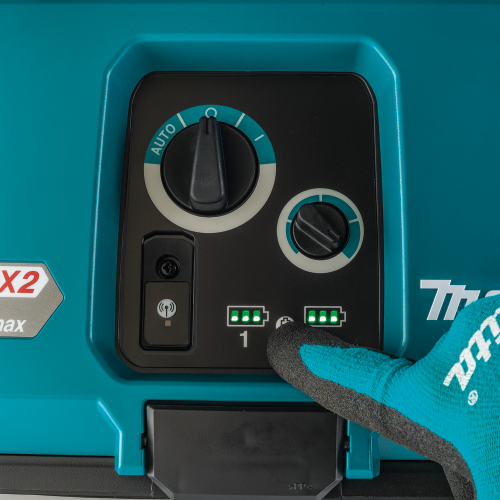 Makita GCV07ZU Feature Shot (battery level display) - Thumbnail