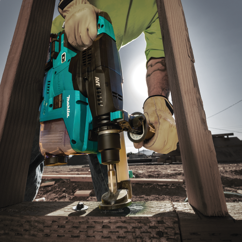 Makita GRH08M1W Action Shot 8 - Thumbnail