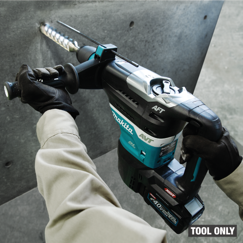 Makita GRH05Z Action Shot 1 - Thumbnail