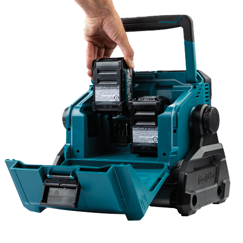 Makita ML009G Feature Shot (battery compartment) - Thumbnail
