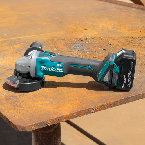 Makita XAG04T Beauty Shot 1 - Thumbnail