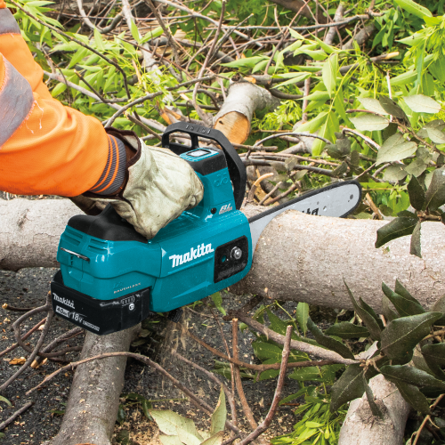 Makita XCU10SM1 Action Shot 2 - Thumbnail