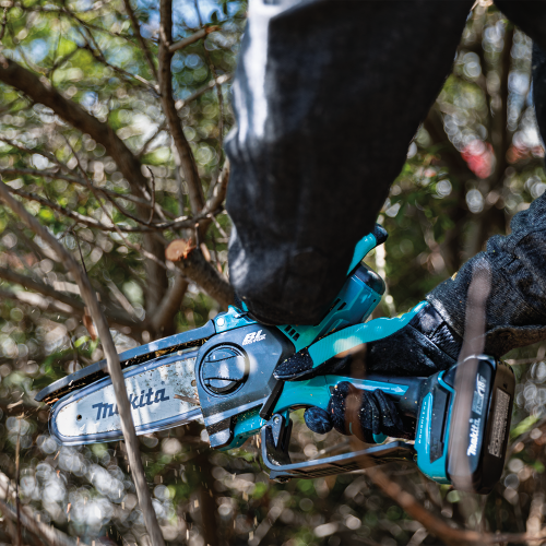 Makita XCU14SR1 Action Shot 6 - Thumbnail