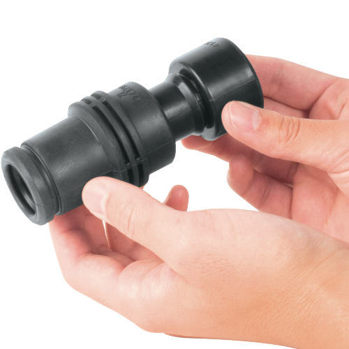 Makita XCV04Z Feature Shot (hose connection adapter) - Thumbnail