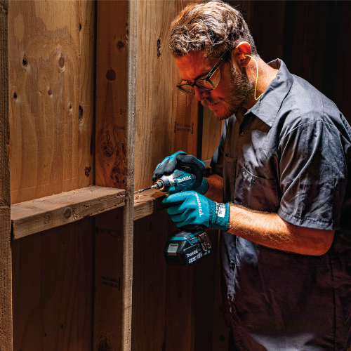 Makita XDT14T Action Shot 3 - Thumbnail