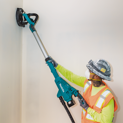 Makita XLS01T Action Shot 3 - Thumbnail