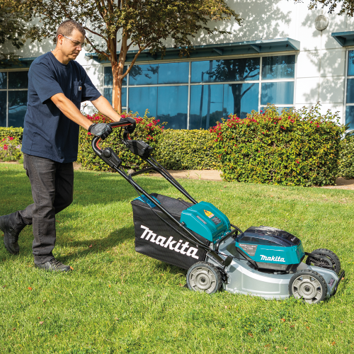 Makita XML09Z Action Shot 1 - Thumbnail