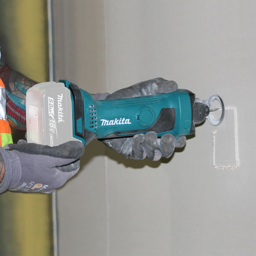 Makita XOC01Z Action Shot 2 - Thumbnail