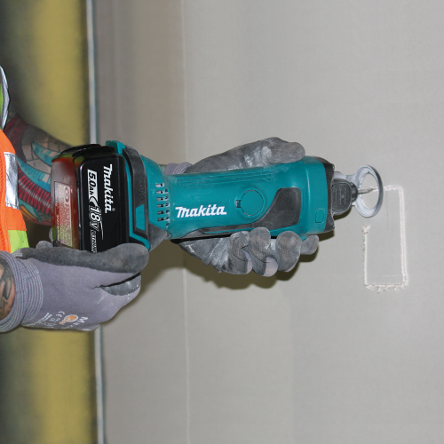 Makita XOC01T Action Shot 2 - Thumbnail