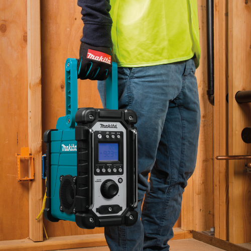 Makita XRM05 Action Shot 1 - Thumbnail