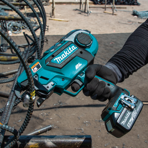 Makita XRT01TK Action Shot 5 - Thumbnail